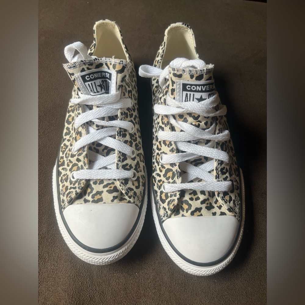 Converse Shoes - Picture 2 of 10